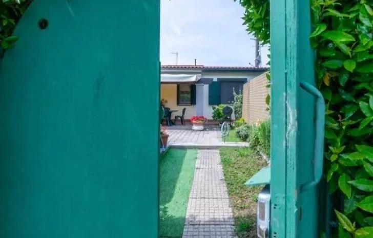 Le Focette Sun House And Pool Viareggio 아파트